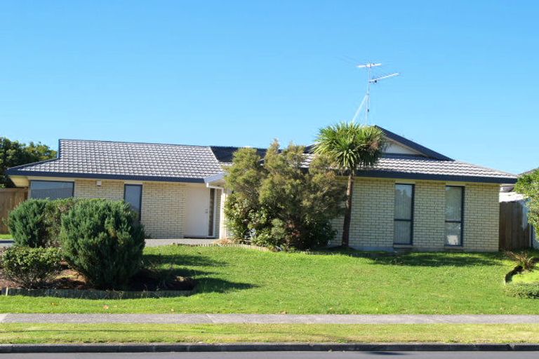 Photo of property in 114 Millhouse Drive, Northpark, Auckland, 2013