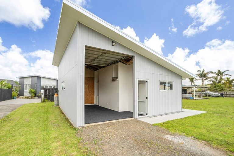 Photo of property in 6 Rena Place, Whitianga, 3510