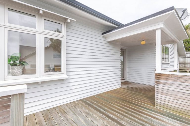 Photo of property in 29 Petherick Crescent, Johnsonville, Wellington, 6037