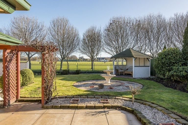 Photo of property in 31 Providence Place, Redwood, Christchurch, 8051