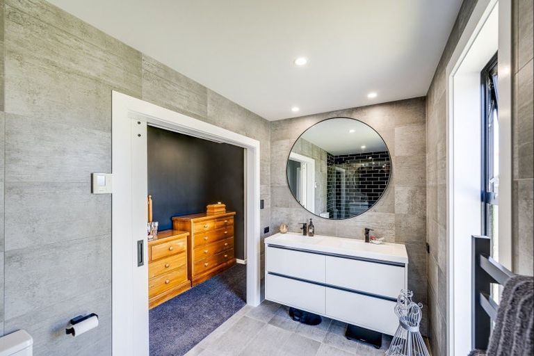 Photo of property in 68 Mcelwee Street, Jervoistown, Napier, 4112