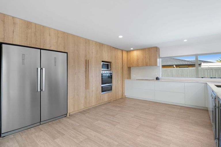 Photo of property in 6 Madeira Close, Papamoa Beach, Papamoa, 3118