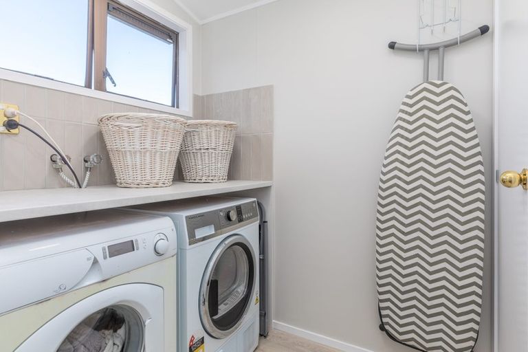 Photo of property in 18a Rosario Crescent, Red Beach, 0932