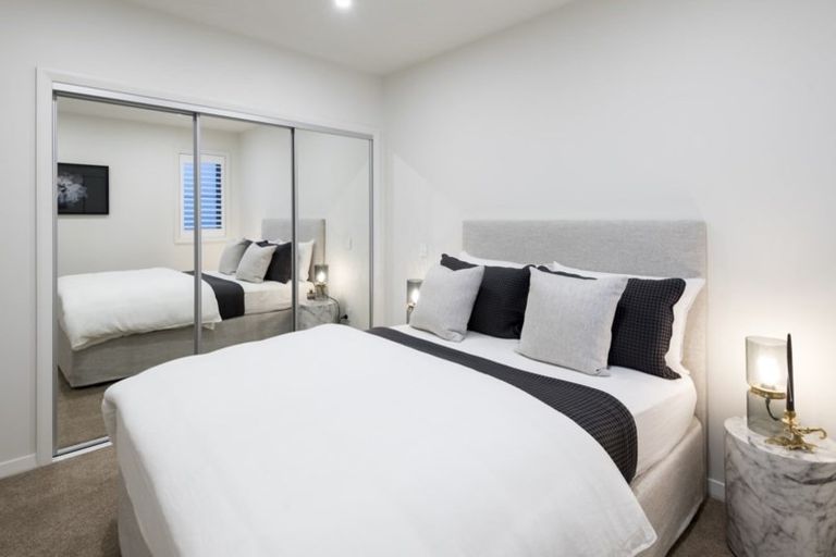 Photo of property in 6/89 Fisher Parade, Sunnyhills, Auckland, 2010