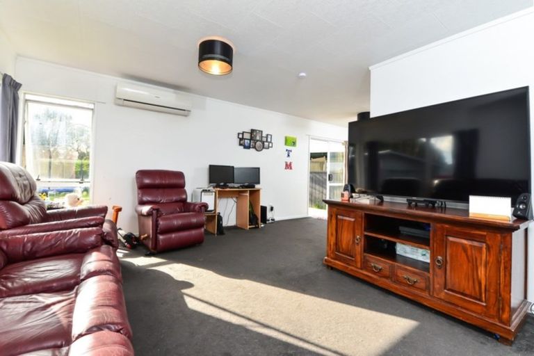 Photo of property in 35 Purcell Place, Melville, Hamilton, 3206