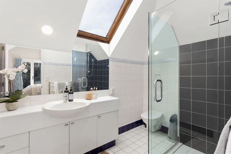 Photo of property in 25 Chepstow Avenue, Fendalton, Christchurch, 8052