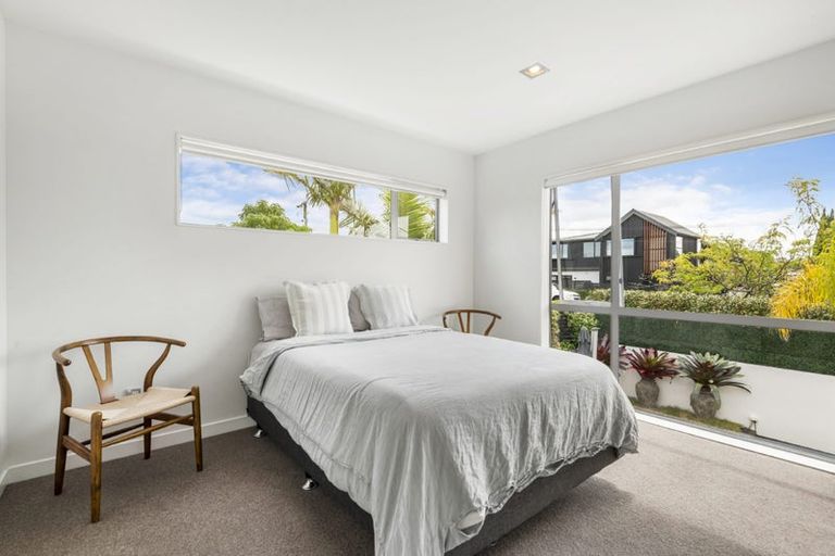 Photo of property in 15 Waitemata Road, Hauraki, Auckland, 0622