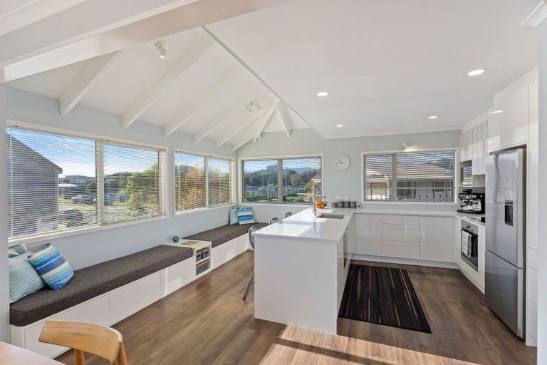 Photo of property in 8 Scott Avenue, Otaki Beach, Otaki, 5512