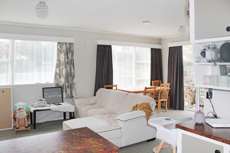 Photo of property in 16 Ries Street, Dannevirke, 4930