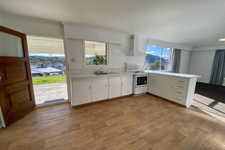 Photo of property in 204 Waikawa Road, Waikawa, Picton, 7220