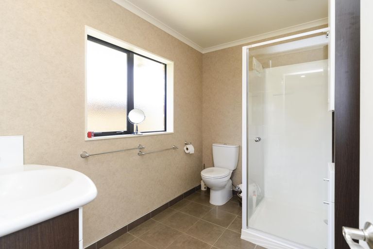 Photo of property in 17 Liberty Grove, Kelvin Grove, Palmerston North, 4414