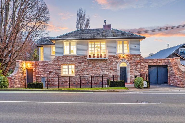 Photo of property in 34 Kahu Road, Fendalton, Christchurch, 8041