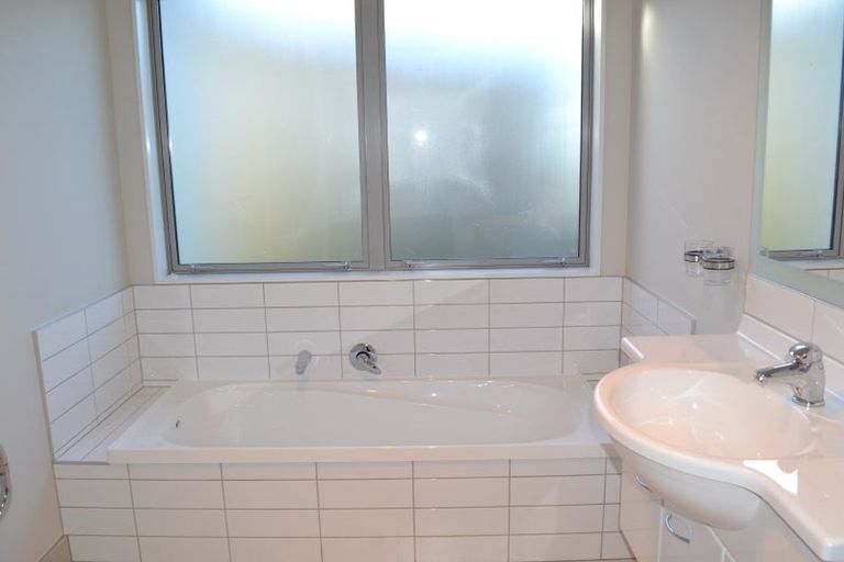 Photo of property in 6 Tamihana Street, Otaki, 5512