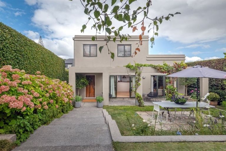 Photo of property in 2/9 Maleme Avenue, Belmont, Auckland, 0622