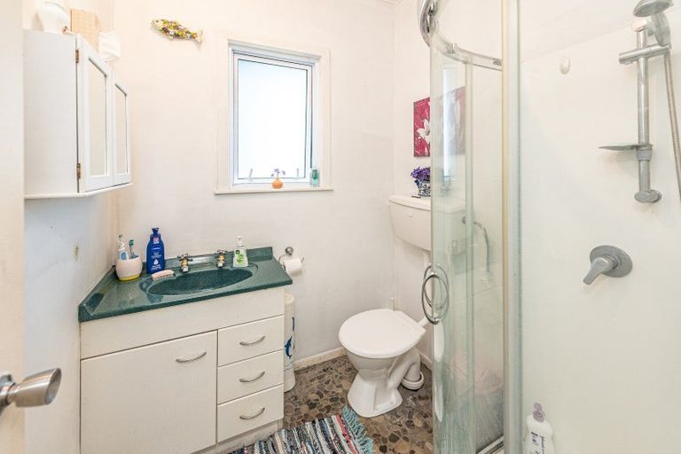 Photo of property in 6 Kamahi Street, Castlecliff, Whanganui, 4501