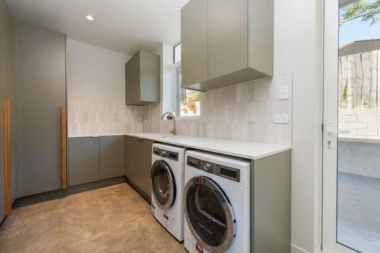 Photo of property in 5 Seaton Road, Murrays Bay, Auckland, 0630