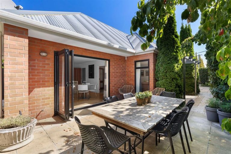 Photo of property in 1/33 Makora Street, Fendalton, Christchurch, 8041