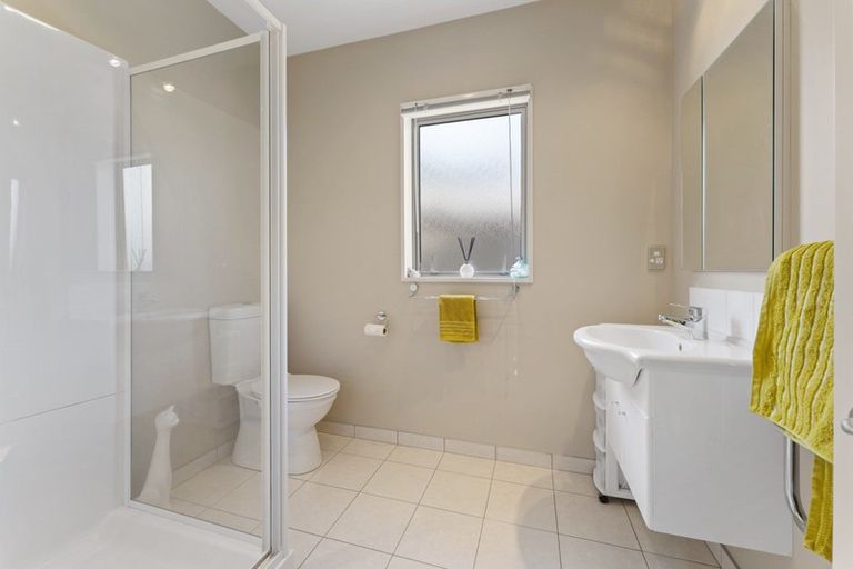 Photo of property in 37 Streamside Court, Woolston, Christchurch, 8062