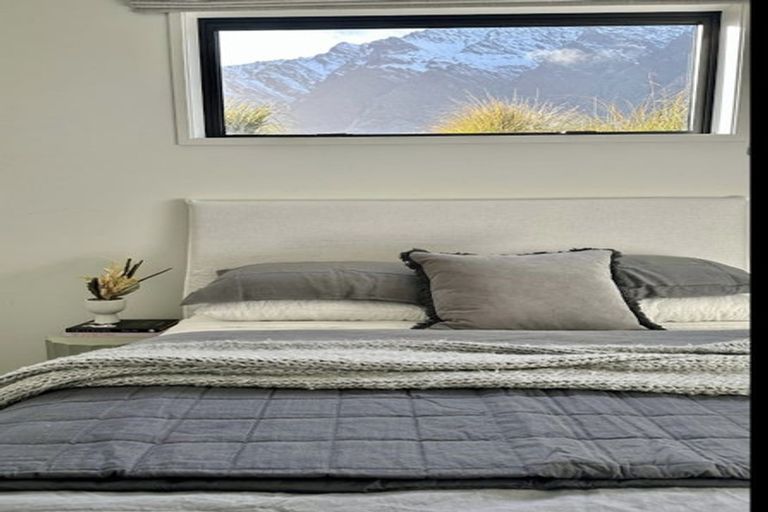 Photo of property in 6 Stockyard Lane, Jacks Point, Queenstown, 9371