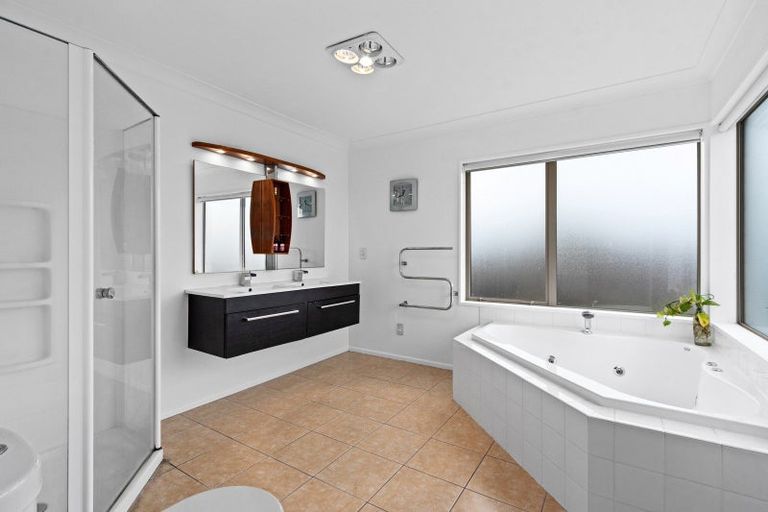 Photo of property in 10 Bering Street, Northwood, Christchurch, 8051