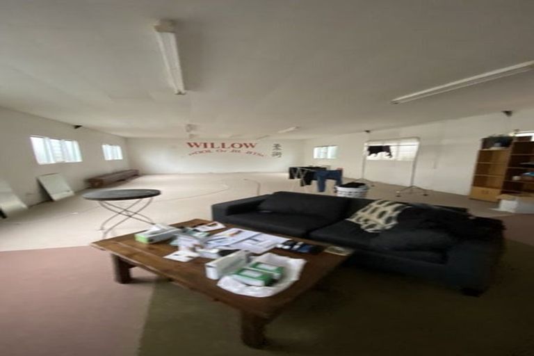 Photo of property in 11 Shamrock Lane, Te Atatu Peninsula, Auckland, 0610