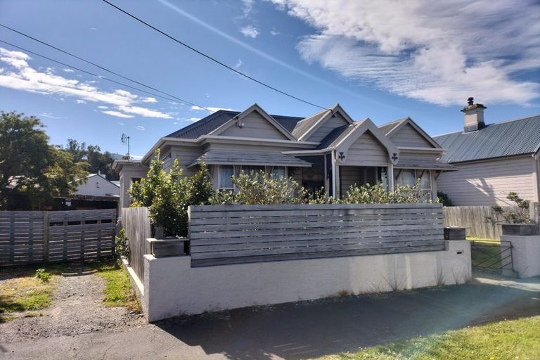 Photo of property in 7 Queens Drive, Saint Kilda, Dunedin, 9012