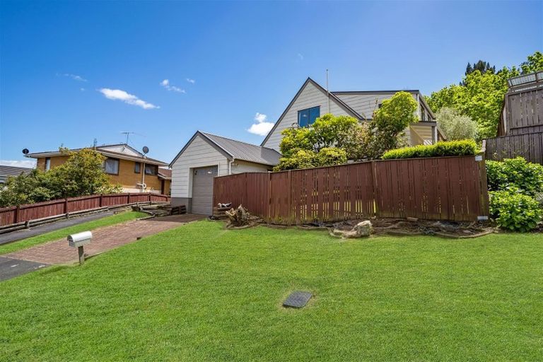 Photo of property in 16 Janome Place, Bucklands Beach, Auckland, 2014