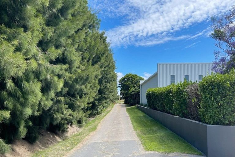 Photo of property in 104 Tara Road, Papamoa Beach, Papamoa, 3187