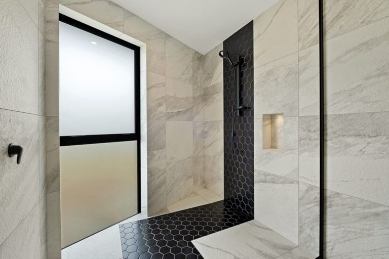 Photo of property in 58 Forest Heights, Wanaka, 9305