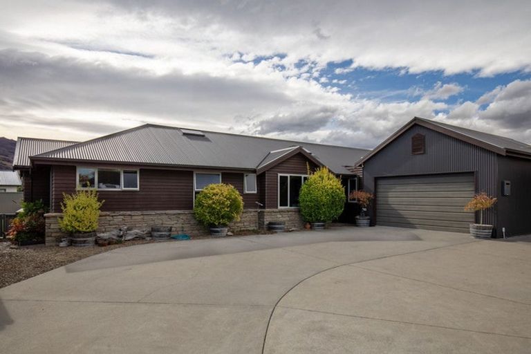 Photo of property in 6 Houlahan Street, Clyde, 9330