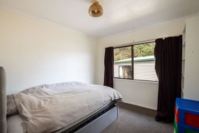 Photo of property in 17 Kipling Drive, Whalers Gate, New Plymouth, 4310