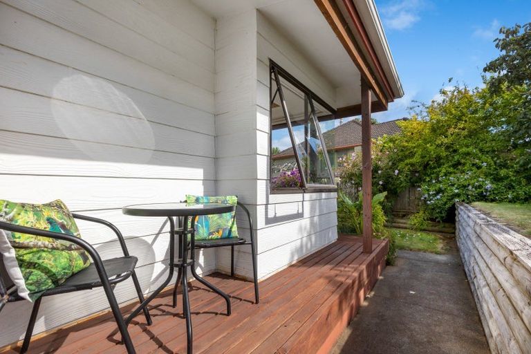 Photo of property in 122 Glenpark Avenue, Frankleigh Park, New Plymouth, 4310