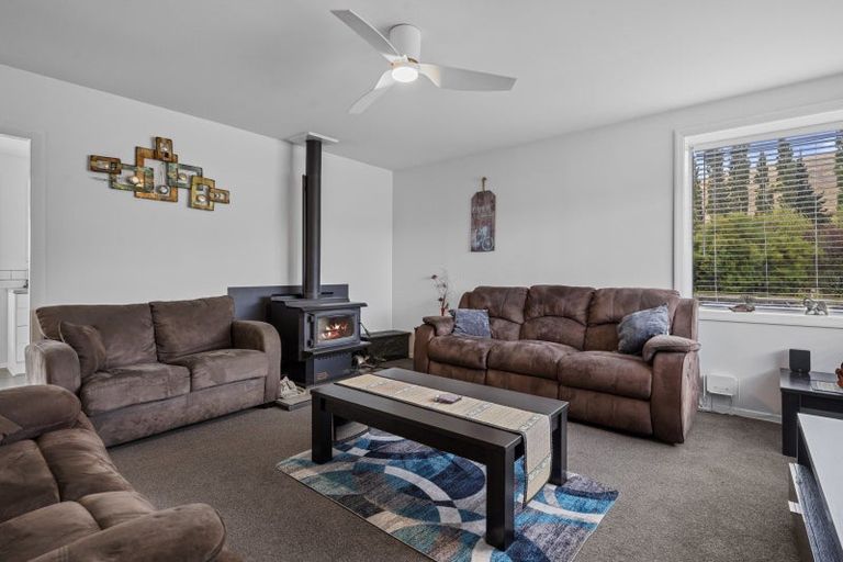 Photo of property in 50 Princes Street, Waikari, 7420