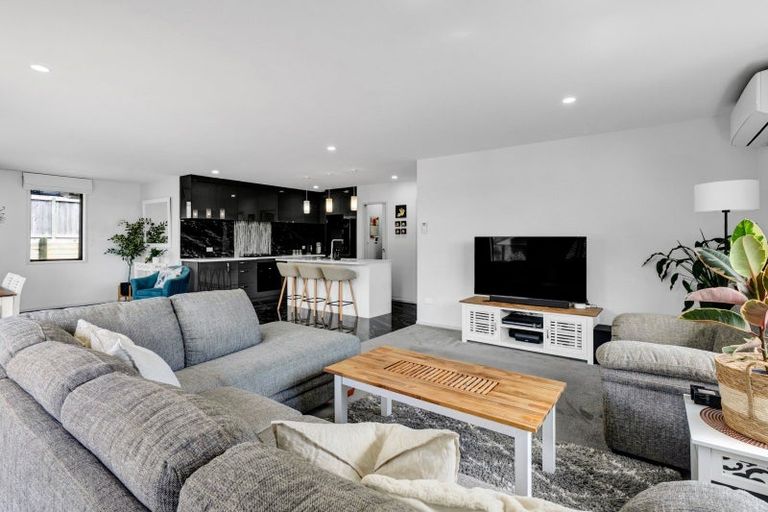 Photo of property in 3 Frederick Place, Whalers Gate, New Plymouth, 4310