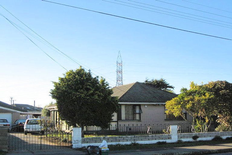 Photo of property in 8 Fulham Street, Islington, Christchurch, 8042
