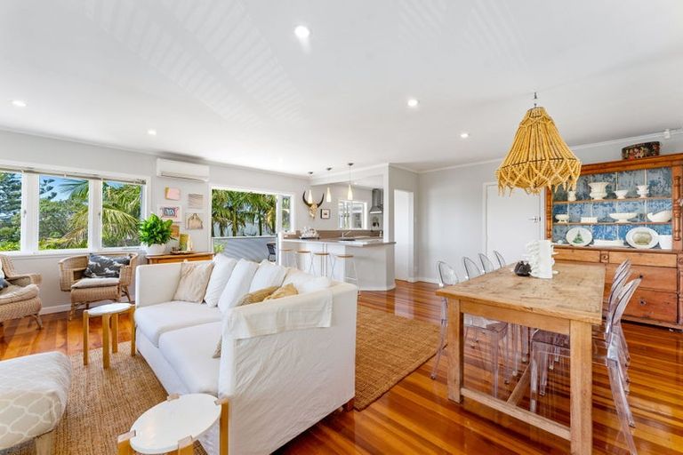 Photo of property in 1/73 Birkdale Road, Birkdale, Auckland, 0626