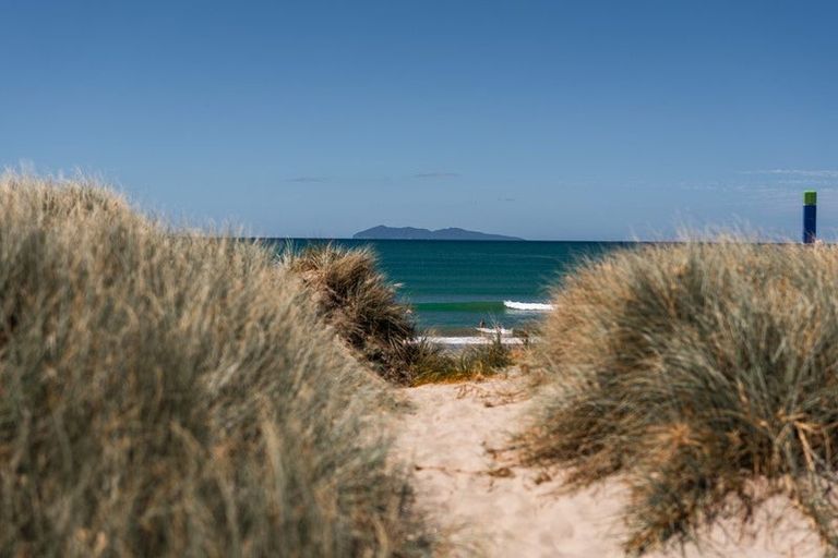 Photo of property in 2 Sea Crest Place, Bowentown, Waihi Beach, 3177