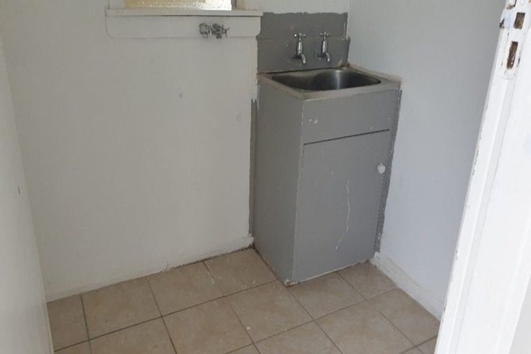 Photo of property in 405 West Coast Road, Glen Eden, Auckland, 0602