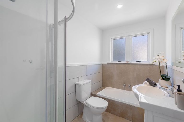 Photo of property in 24 Roberts Road, Hei Hei, Christchurch, 8042