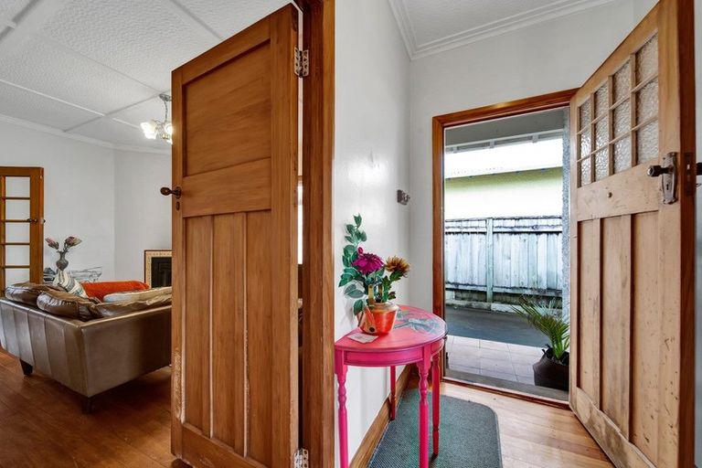 Photo of property in 31 Lyn Street, Lynmouth, New Plymouth, 4310