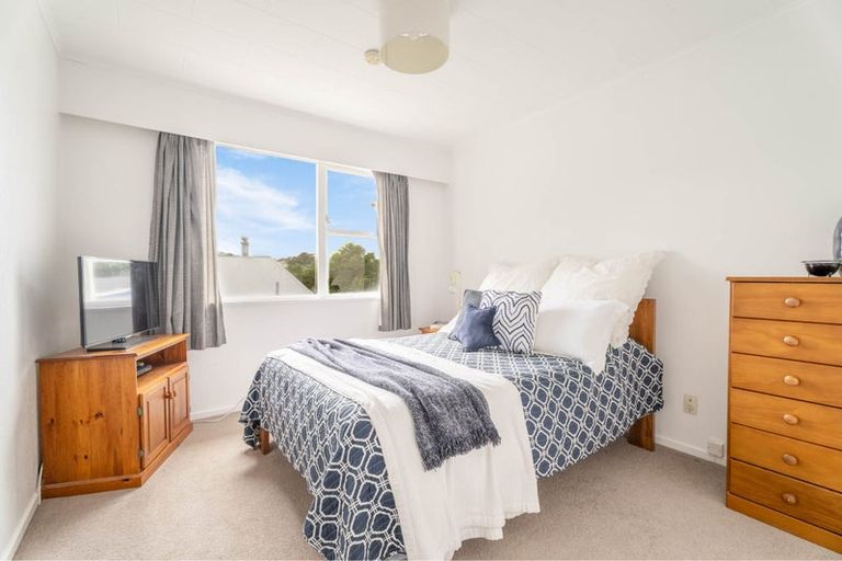 Photo of property in 16 Truscott Avenue, Johnsonville, Wellington, 6037