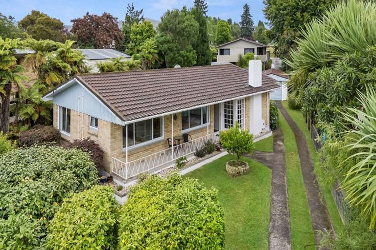 Photo of property in 18 Carlton Street, Glenholme, Rotorua, 3010