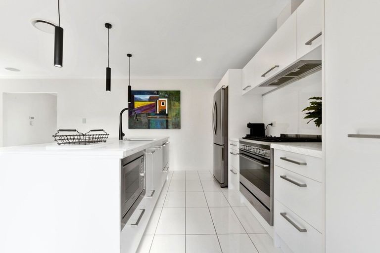 Photo of property in 300 Harbourside Drive, Karaka, Papakura, 2113