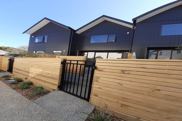 Photo of property in 22 Ron Deal Way, Epuni, Lower Hutt, 5011