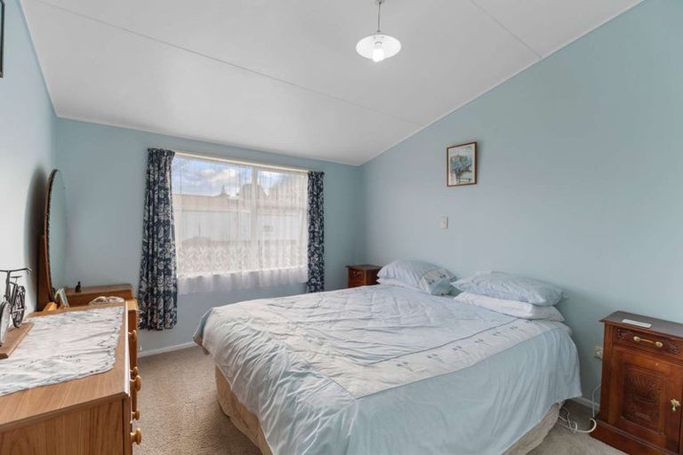 Photo of property in 43a Sandspit Road, Waiuku, 2123