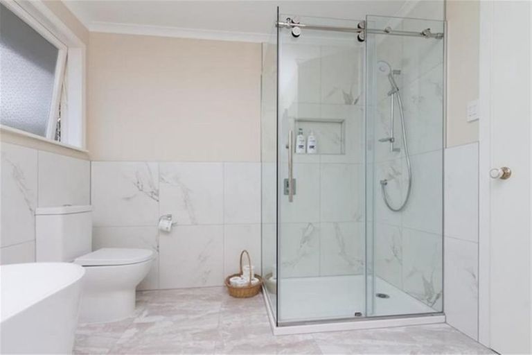 Photo of property in 22 Andrew Road, Howick, Auckland, 2010