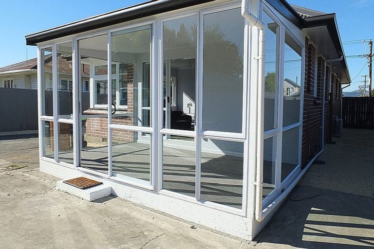 Photo of property in 124 Springs Road, Hornby, Christchurch, 8042