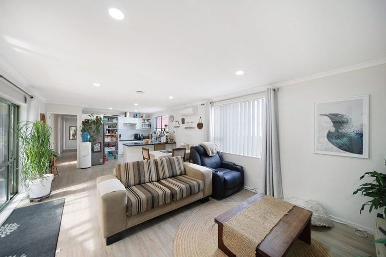 Photo of property in 4 Kumar Place, The Gardens, Auckland, 2105