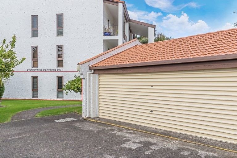 Photo of property in 24/34 Waiwera Place, Waiwera, Orewa, 0994