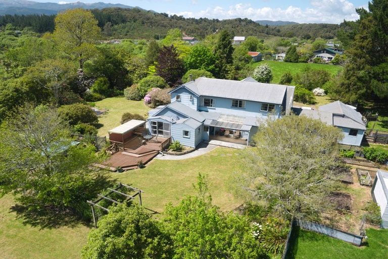 Photo of property in 19 Baty Place, Coal Creek, Greymouth, 7802